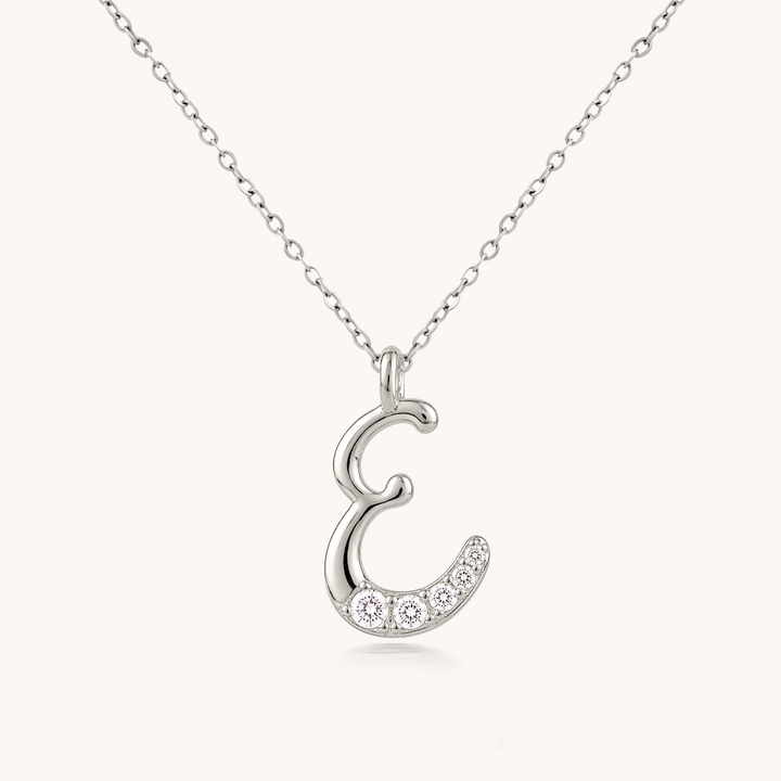 COLLAR INICIAL E