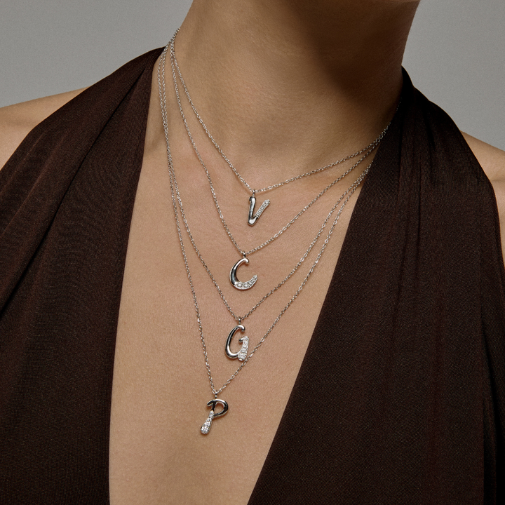 COLLAR INICIAL C